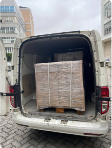 Latest company news about Pelanggan mengatur untuk mengambil barang dari pabrik kami
